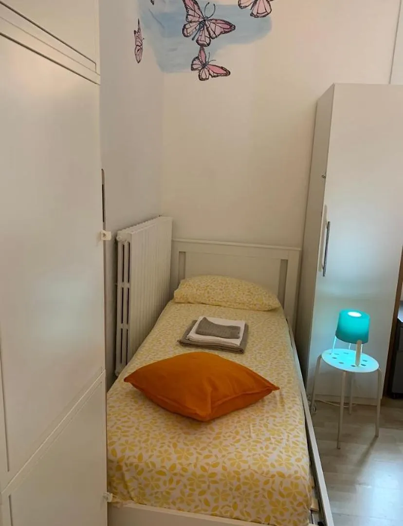 Backpackers House Bed & Breakfast Bologna 0*,  Italy